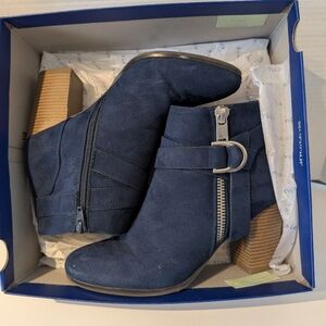 Apt 9 Faux Suede Navy Heeled Boots Sz.10